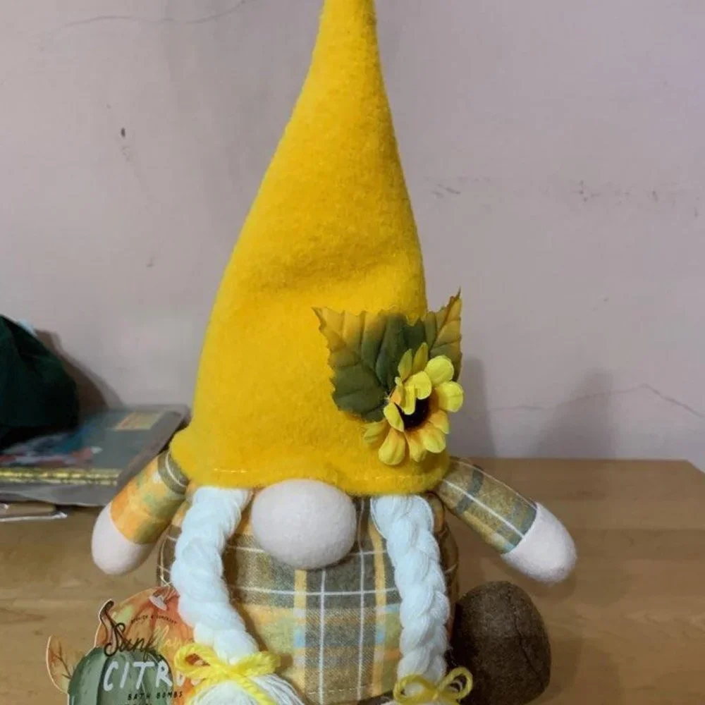 Asquith and Somerset Gnome filled with  sunflower citrus bath bombs